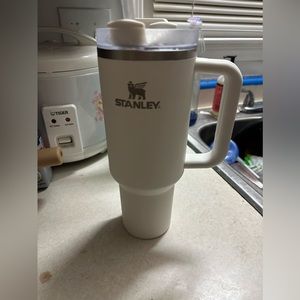 White Stanley 40oz Tumbler (includes two extra straws!)